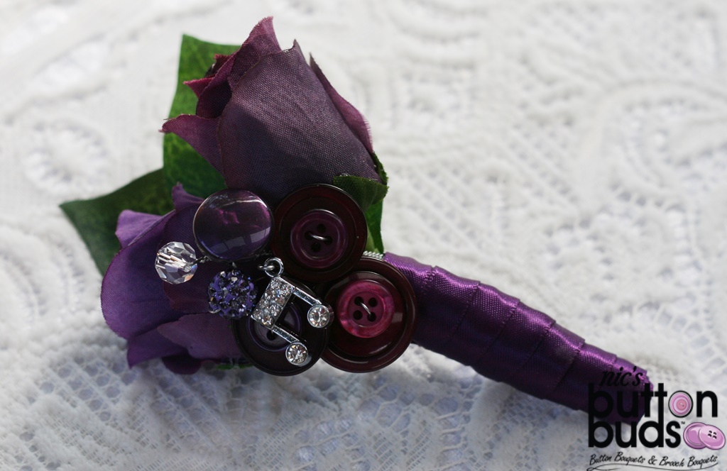 Mixed Media Deluxe Buttonhole