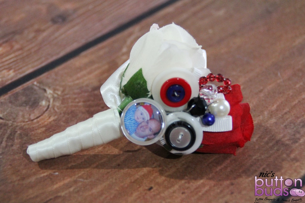 Mixed Media Deluxe Buttonhole
