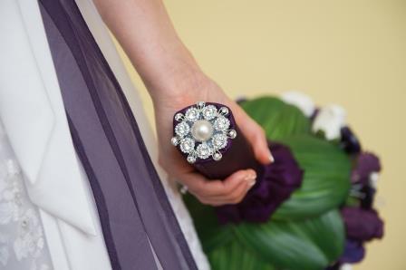 Artifical Flowers & Brooches